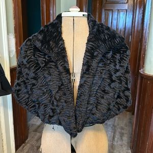 Tahari Faux Fur Capelet